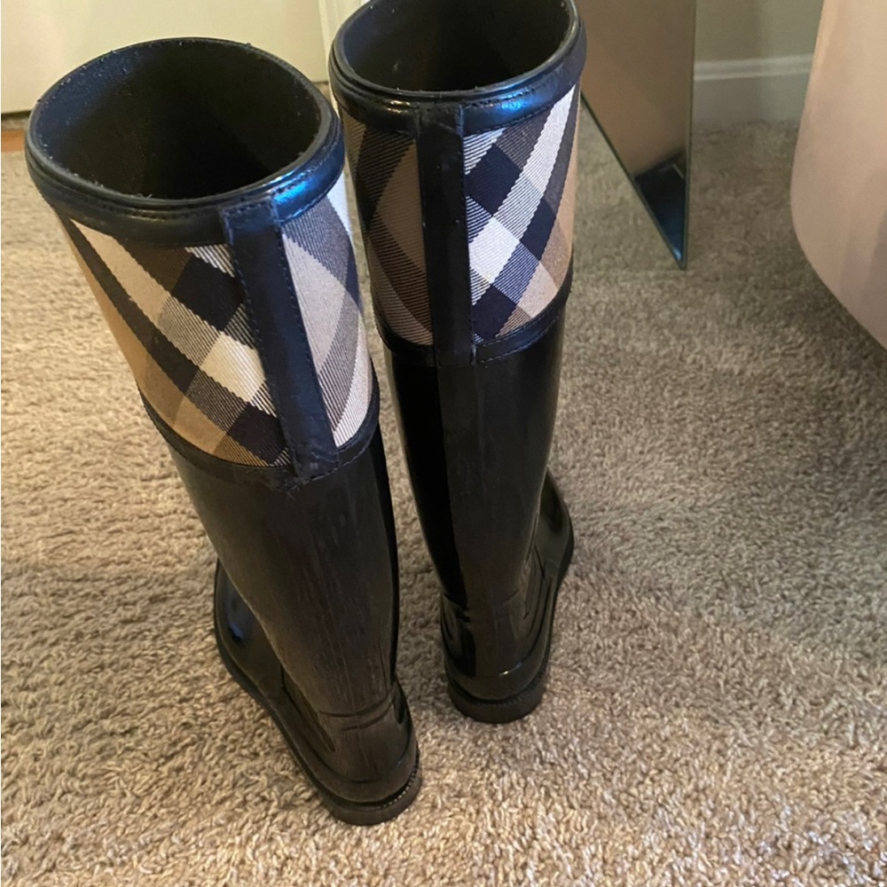 Rain boots